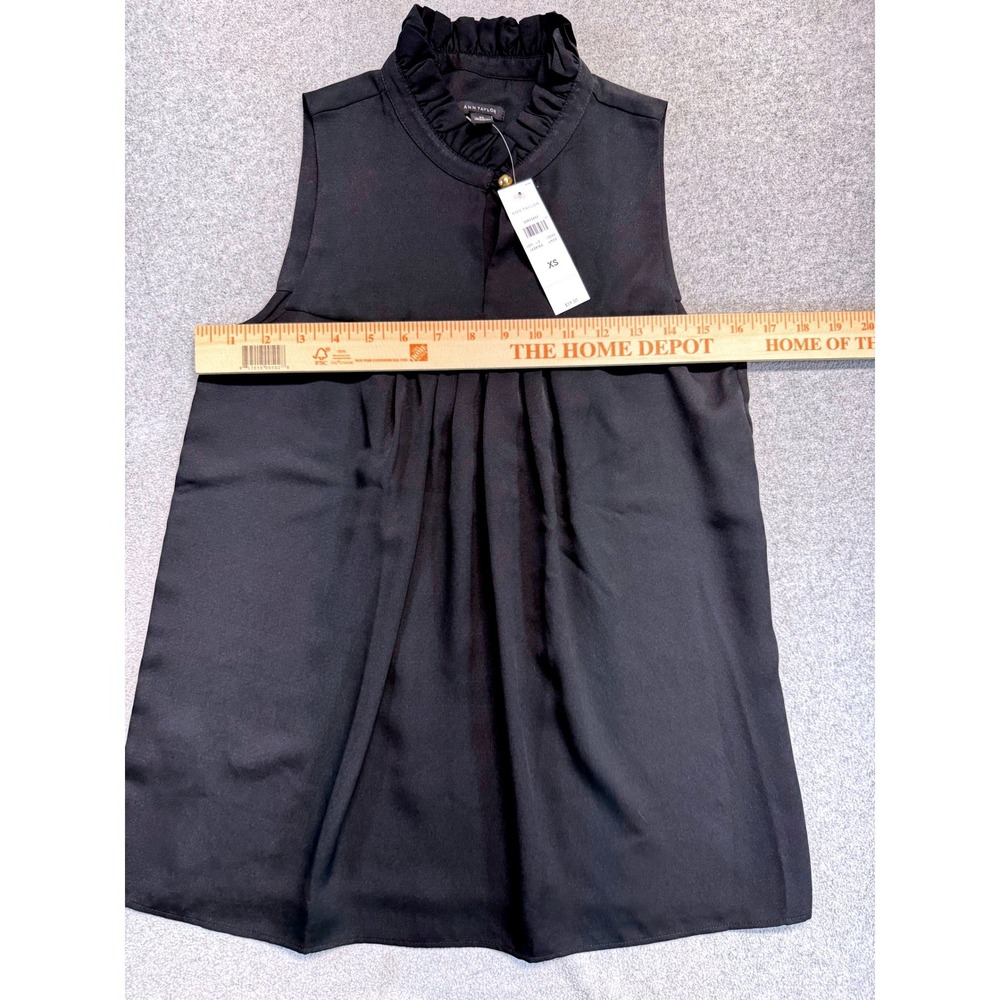 Ann Taylor Ruffle Neck Blouse Women XS Black Sleeveless Keyhole Shell NWT Office - Picture 5 of 7